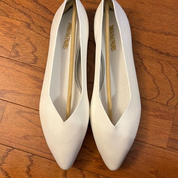 COPY - Dream Pairs Size 9.5 White memory foam flats. - Picture 7 of 12